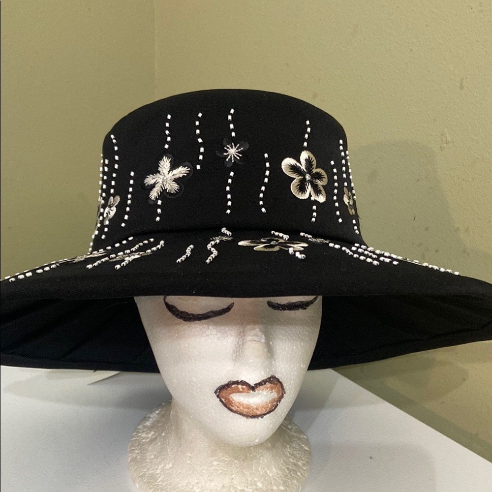 Beautiful NWT Dress/Church Hat by Ben Marc